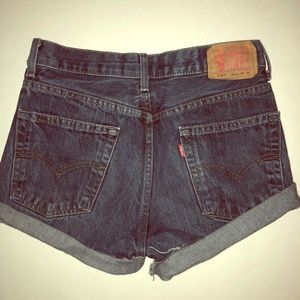 High waisted Levi jean shorts